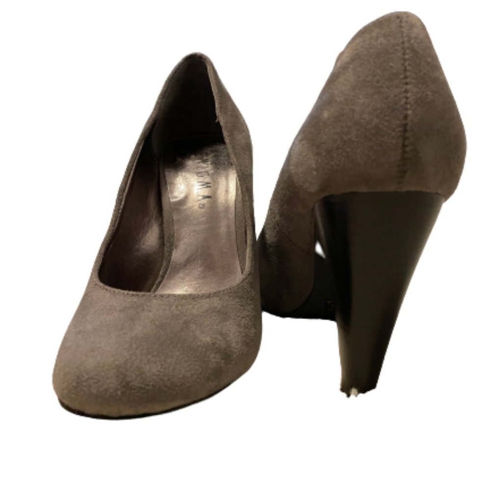 Grey Pumps
